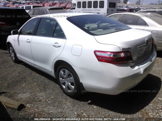 4T4BE46K69R137879 - 2009 TOYOTA CAMRY SE/LE/XLE WHITE photo 3