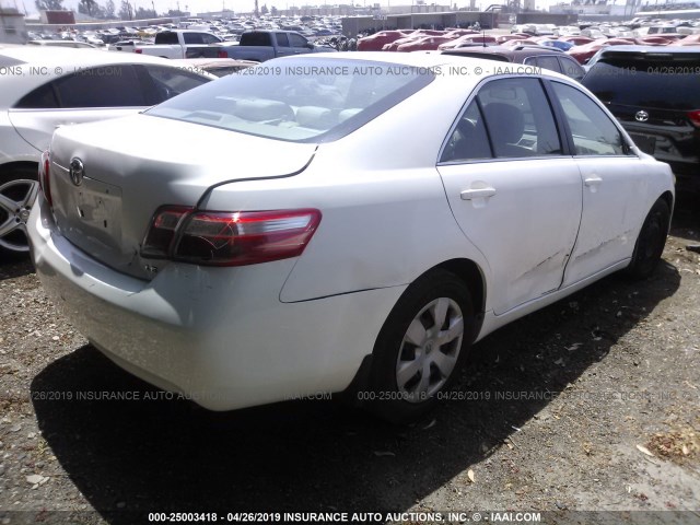 4T4BE46K69R137879 - 2009 TOYOTA CAMRY SE/LE/XLE WHITE photo 4