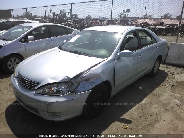 4T1BE30K75U523136 - 2005 TOYOTA CAMRY LE/XLE/SE Light Blue photo 2