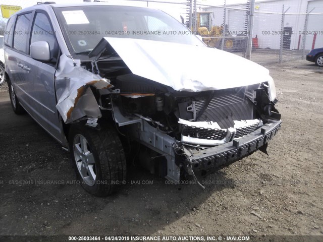 2C4RDGCG9CR280363 - 2012 DODGE GRAND CARAVAN SXT SILVER photo 6