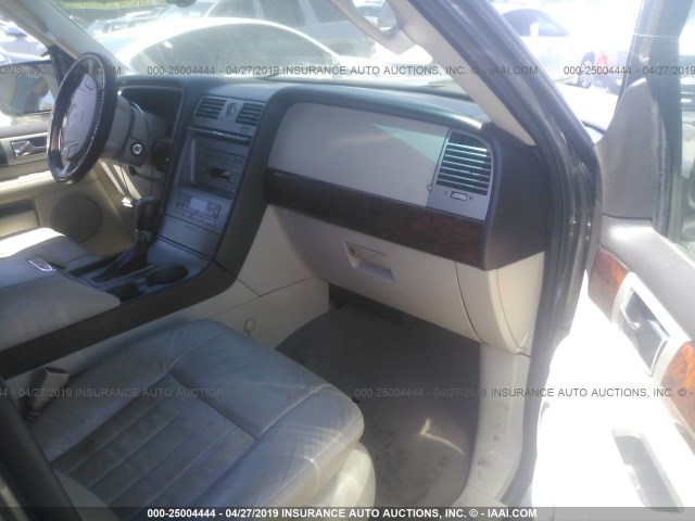 5LMFU27R93LJ26528 - 2003 LINCOLN NAVIGATOR 灰色 照片 5