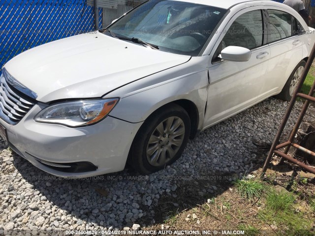 1C3CCBAG7DN627352 - 2013 CHRYSLER 200 LX WHITE photo 2