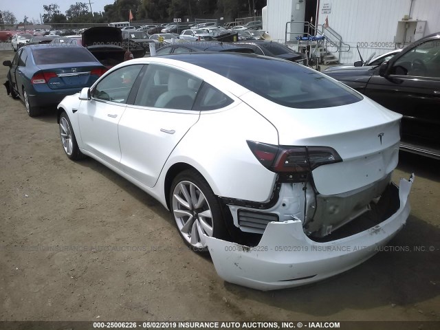 5YJ3E1EA3JF169759 - 2018 TESLA MODEL 3 WHITE photo 3