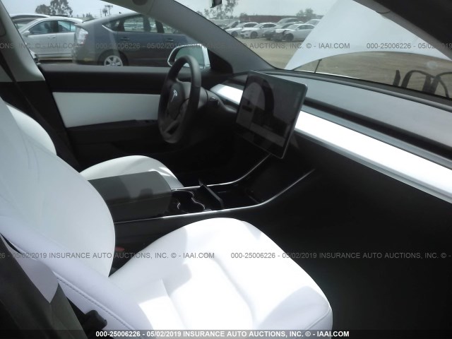 5YJ3E1EA3JF169759 - 2018 TESLA MODEL 3 WHITE photo 5