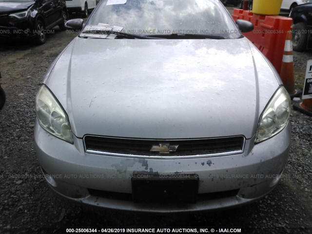 2G1WM15K269203834 - 2006 CHEVROLET MONTE CARLO LT SILVER photo 6