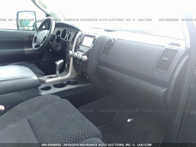 5TFDY5F18DX302480 - 2013 TOYOTA TUNDRA CREWMAX SR5 BLACK photo 5