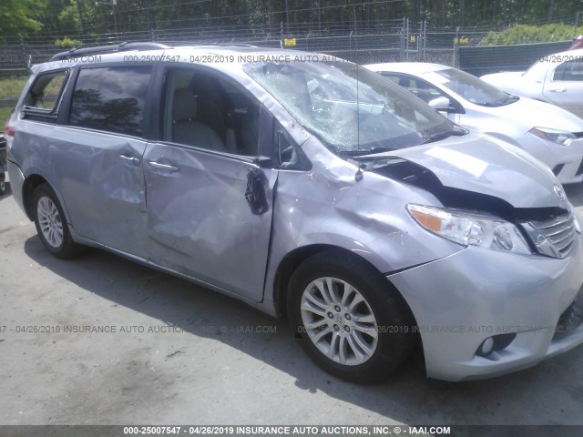 5TDYK3DC9DS393230 - 2013 TOYOTA SIENNA XLE/LIMITED Light Blue photo 6