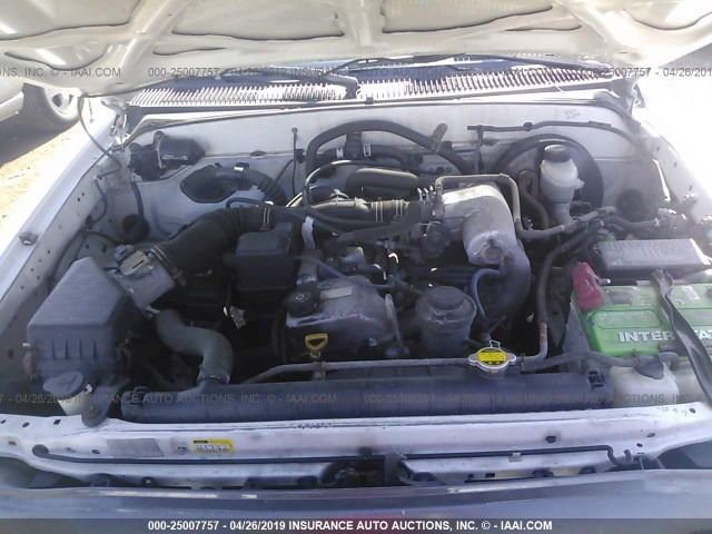 5TENL42N72Z084057 - 2002 TOYOTA TACOMA WHITE photo 10