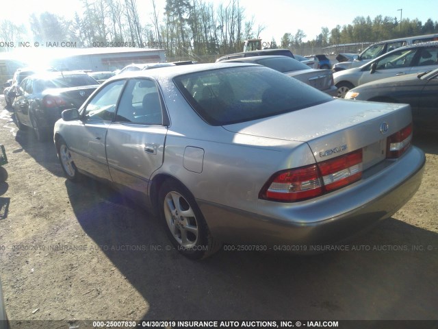 JT8BF28GXY5083793 - 2000 LEXUS ES 300 SILVER photo 3