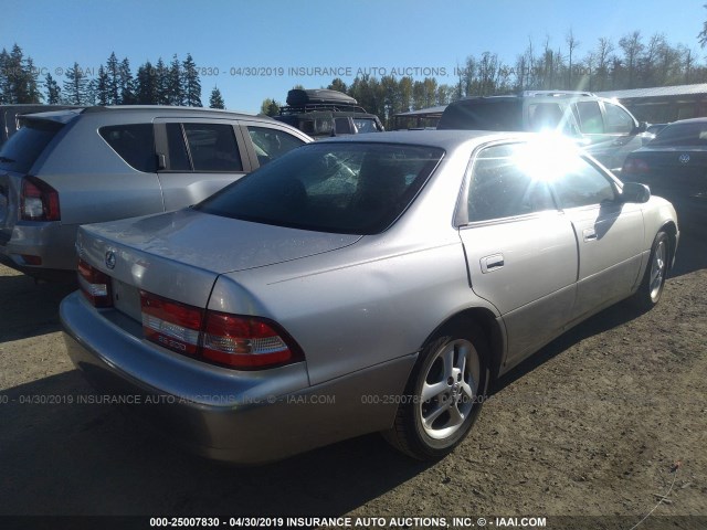 JT8BF28GXY5083793 - 2000 LEXUS ES 300 SILVER photo 4