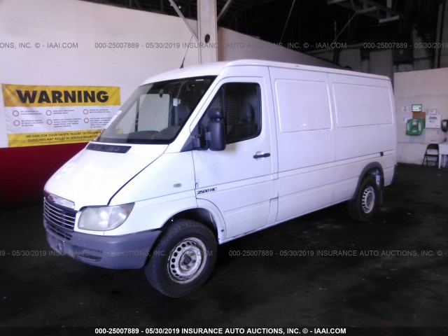 WDYPD644765889088 - 2006 FREIGHTLINER Sprinter 2500 WHITE photo 2