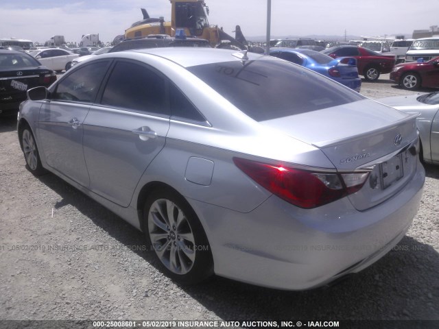 5NPEC4AC0DH627576 - 2013 HYUNDAI SONATA SE/LIMITED SILVER photo 3