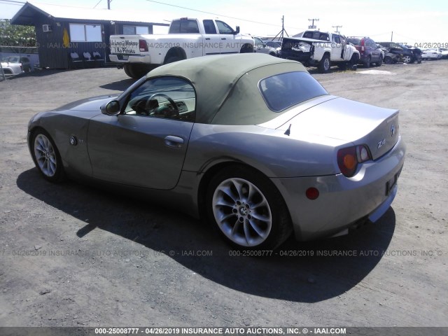 4USBT33403LR65339 - 2003 BMW Z4 2.5 GRAY photo 3