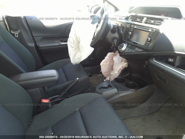 JTDKDTB38F1587248 - 2015 TOYOTA PRIUS C SILVER photo 5