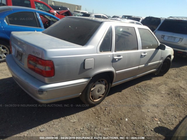 YV1LS5576W1545773 - 1998 VOLVO S70 SILVER photo 4