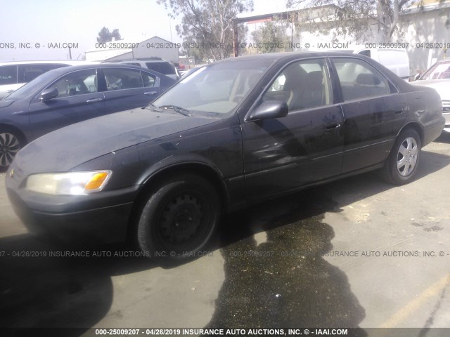 JT2BF28K7X0165846 - 1999 TOYOTA CAMRY LE/XLE Schwarz Foto 2