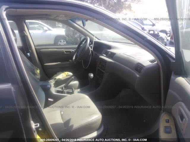 JT2BF28K7X0165846 - 1999 TOYOTA CAMRY LE/XLE Schwarz Foto 5