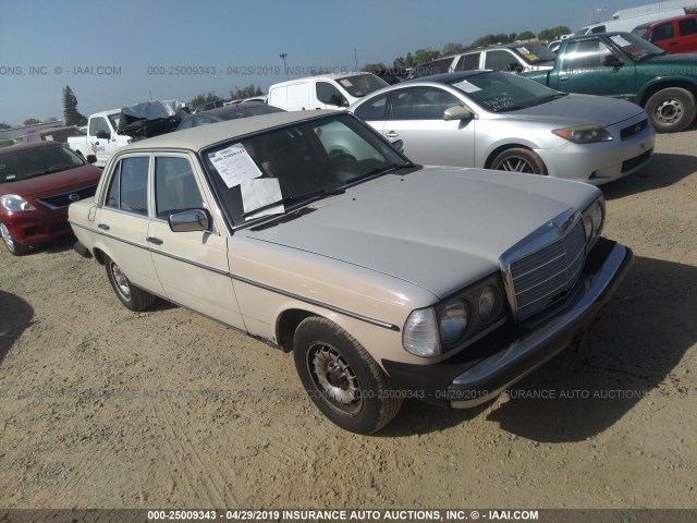 WDBAB23A0CB317248 - 1982 MERCEDES-BENZ 240 D SILVER photo 1