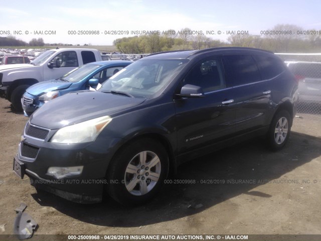 1GNER23D79S136513 - 2009 CHEVROLET TRAVERSE LT GRAY photo 2