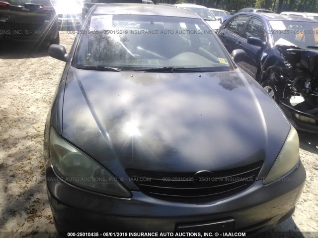 4T1BE32K12U590663 - 2002 TOYOTA CAMRY LE/XLE/SE GRAY photo 6