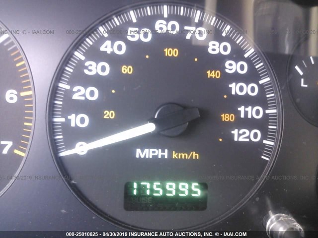 1J4GX48S94C220310 - 2004 JEEP GRAND CHEROKEE LAREDO/COLUMBIA/FREEDOM 银色 照片 7