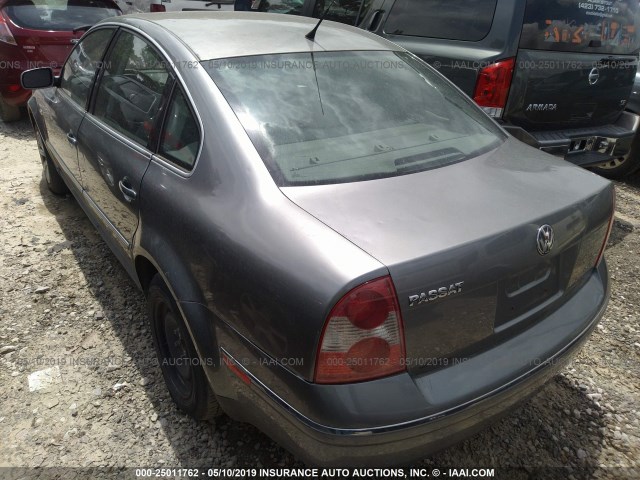 WVWPD63B04E065443 - 2004 VOLKSWAGEN PASSAT GLS GRAY photo 3