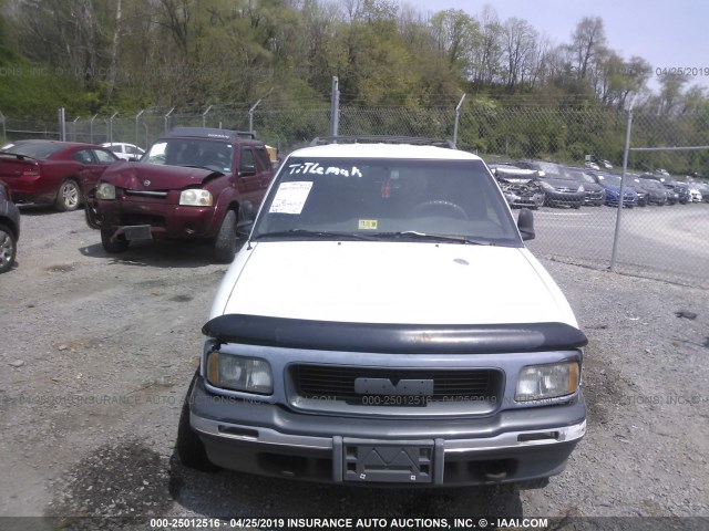 1GKDT13W9V2559030 - 1997 GMC JIMMY WHITE photo 6