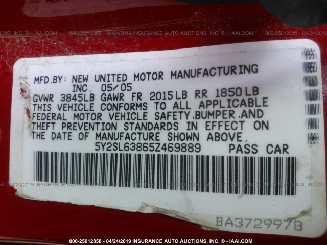 5Y2SL63865Z469889 - 2005 PONTIAC VIBE RED photo 9