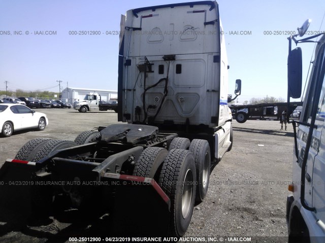 1FUJGLDR6DSBV1294 - 2013 FREIGHTLINER CASCADIA 125  WHITE photo 4