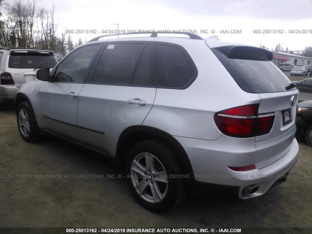 5UXZW0C59BL657151 - 2011 BMW X5 XDRIVE35D SILVER photo 3