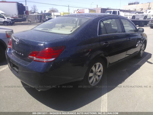 4T1BK36B05U036585 - 2005 TOYOTA AVALON XL/XLS/TOURING/LIMITED BLUE photo 4