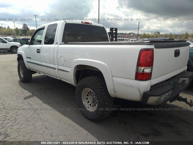 1GTHK29U42E191099 - 2002 GMC SIERRA WHITE photo 3