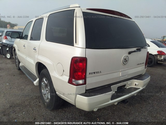 1GYEK63N73R246175 - 2003 CADILLAC ESCALADE WHITE photo 3