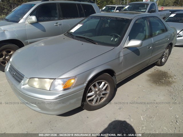 JT2BF28K8Y0254553 - 2000 TOYOTA CAMRY LE/XLE SILVER photo 2