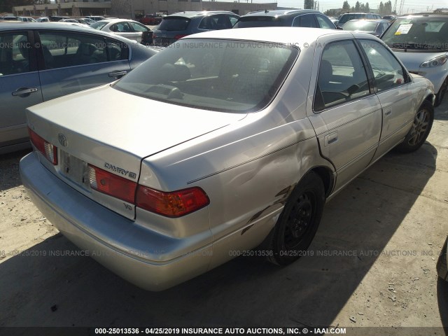 JT2BF28K8Y0254553 - 2000 TOYOTA CAMRY LE/XLE SILVER photo 4