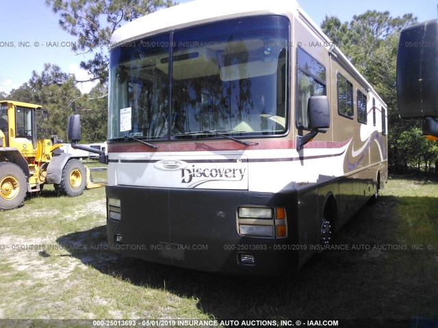 4UZ6XFBA9YCG46676 - 2000 FREIGHTLINER CHASSIS X LINE MOTOR HOME BEIGE photo 2