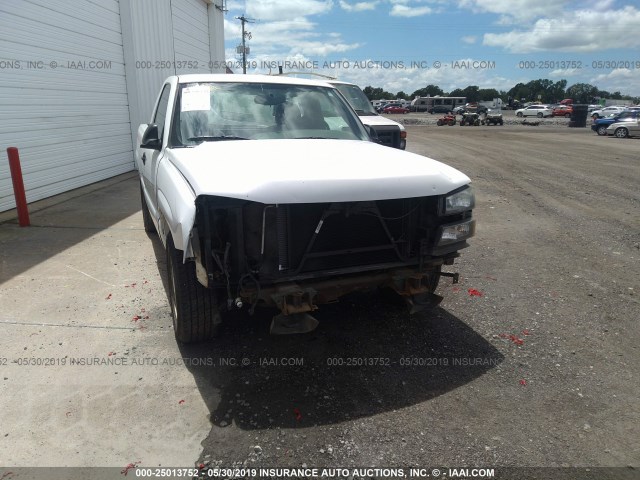 3GCEC14X16G258171 - 2006 CHEVROLET SILVERADO C1500 WHITE photo 6