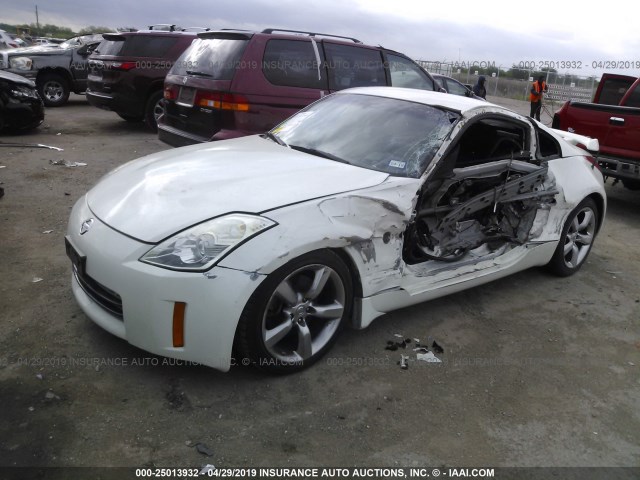 JN1BZ34D98M701107 - 2008 NISSAN 350Z COUPE WHITE photo 2