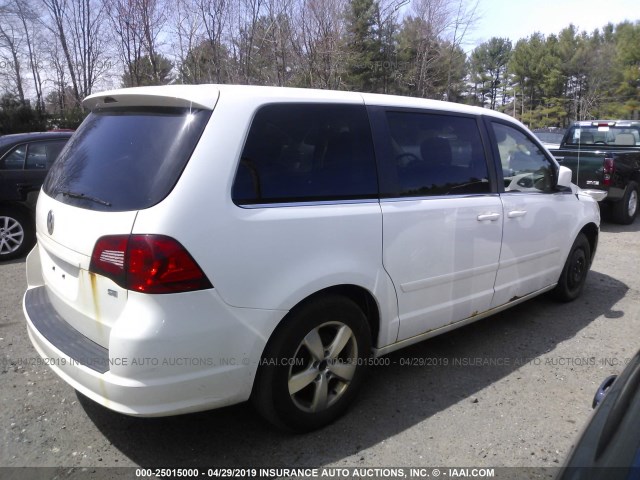 2V8HW34139R550144 - 2009 VOLKSWAGEN ROUTAN SE WHITE photo 4