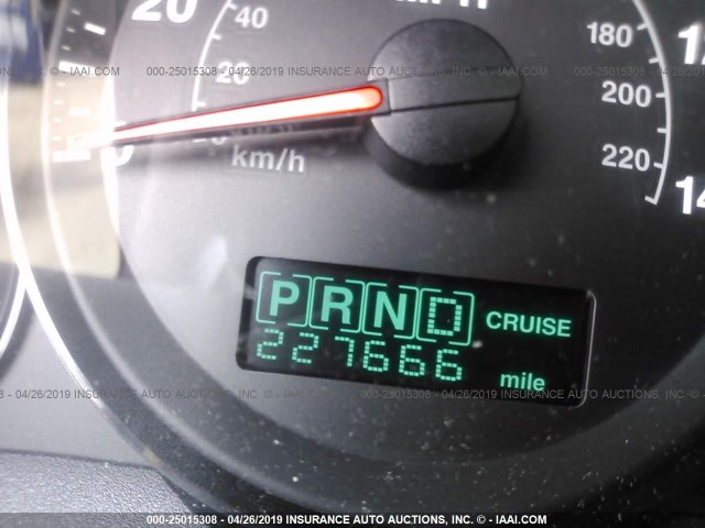 1J4GR48K55C587281 - 2005 JEEP GRAND CHEROKEE LAREDO/COLUMBIA/FREEDOM 灰色 照片 7