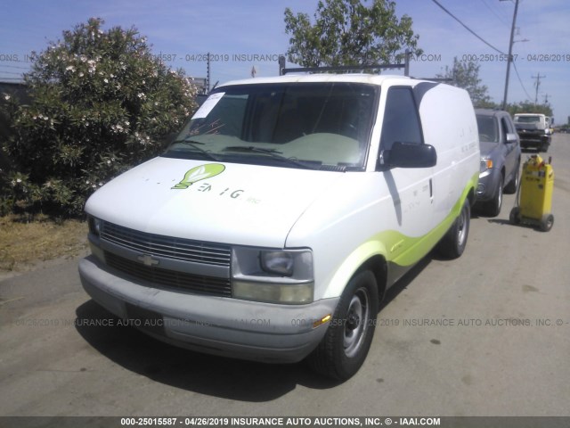 1GCDM19W6YB138564 - 2000 CHEVROLET ASTRO WHITE photo 2