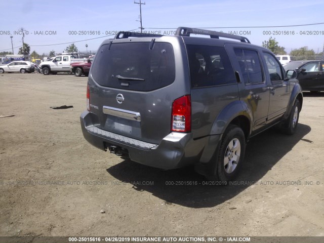 5N1AR18W56C648672 - 2006 NISSAN PATHFINDER LE/SE/XE GRAY photo 4