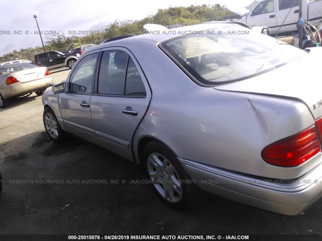 WDBJF65H9XA872328 - 1999 MERCEDES-BENZ E 320 SILVER photo 3