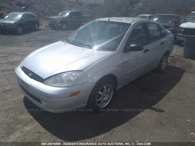 1FAFP38342W325990 - 2002 FORD FOCUS ZTS SILVER photo 2