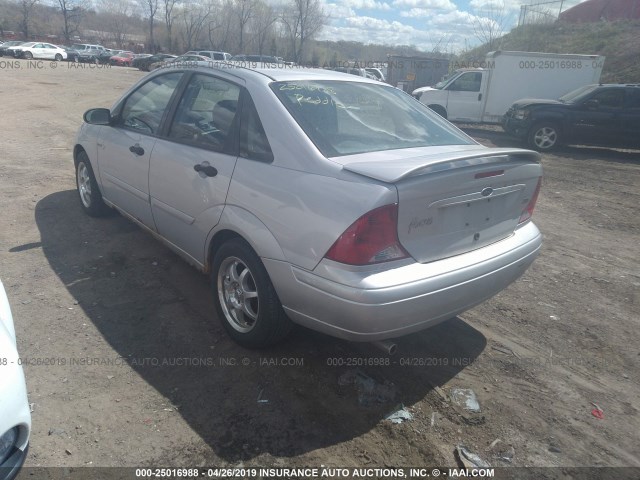 1FAFP38342W325990 - 2002 FORD FOCUS ZTS SILVER photo 3