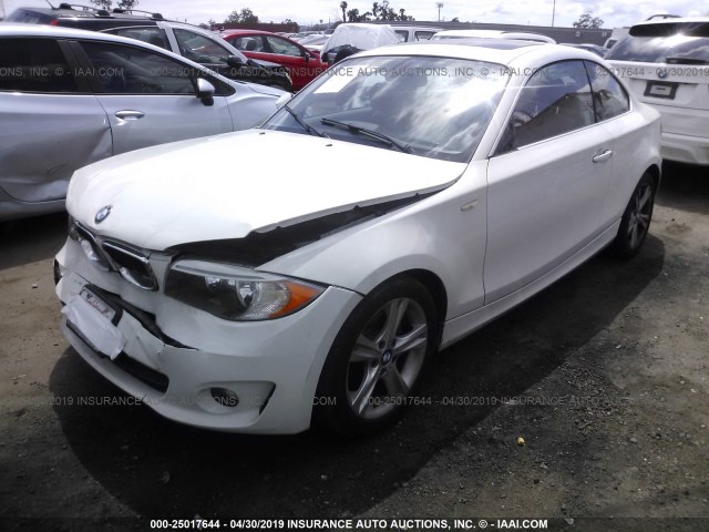 WBAUP9C50CVL91485 - 2012 BMW 128 I WHITE photo 2