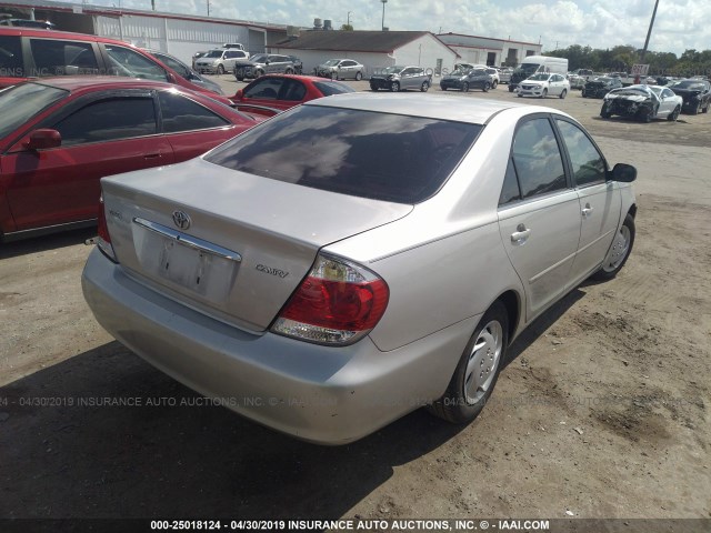 4T1BE32K15U510038 - 2005 TOYOTA CAMRY LE/XLE/SE SILVER photo 4