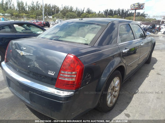 2C3KA63H67H684976 - 2007 CHRYSLER 300C BLUE photo 4