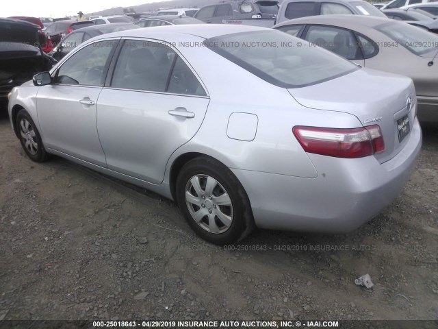 4T1BE46K29U907411 - 2009 TOYOTA CAMRY SE/LE/XLE SILVER photo 3