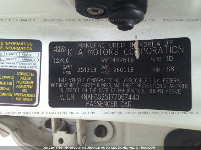 KNAFG525177067443 - 2007 KIA RONDO LX/EX WHITE photo 9